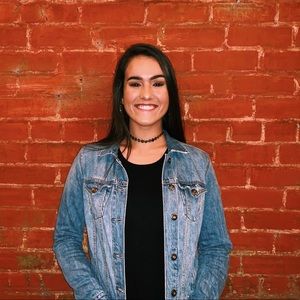 Meet your Posher, Abby